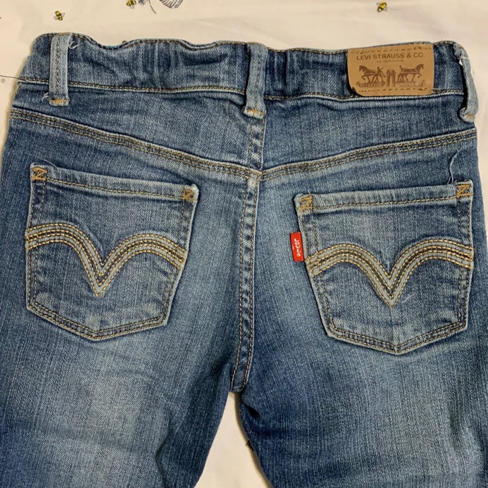 Levi’s size 7 Slim “Skinny jeans”